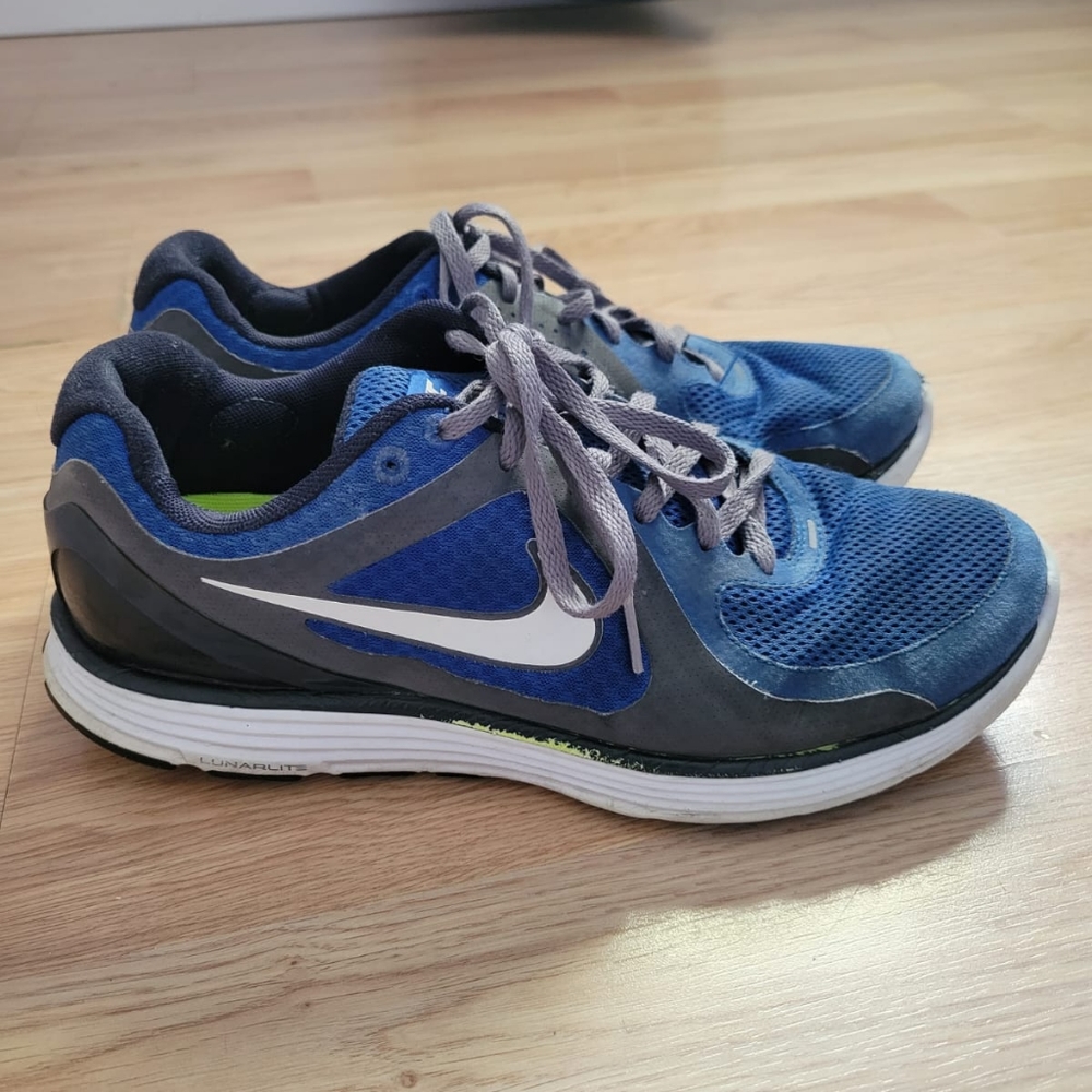 Nike mens tennis